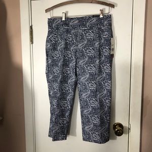 Kim Rogers capris Navy Blue and white Super Stretch Size 6